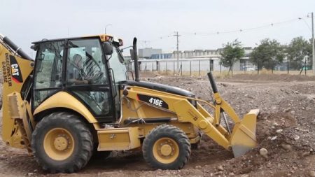 arriendo de retroexcavadora con operador